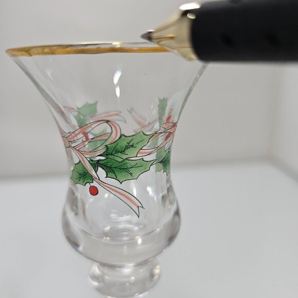 2 Mikasa Ribbon Holly Candlestick Holder 7.75" Christmas Holiday vtg 90s Gold Tr - Picture 4 of 7